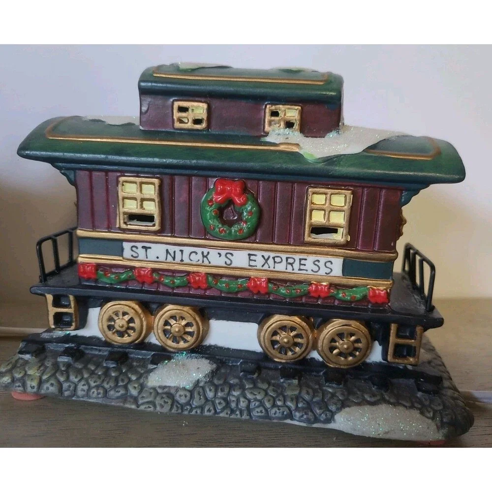 St Nicholas Square Train Set 3 Piece Illuminated Christmas Village Accessory Box